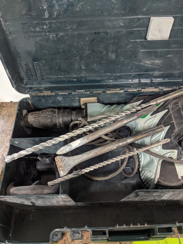 Hitachi SDS Max H60MRV Heavy Duty Drill With Bits
