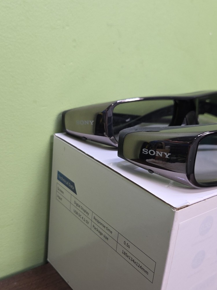 2 Sony TDG-BR100 3D Glasses Black Untested