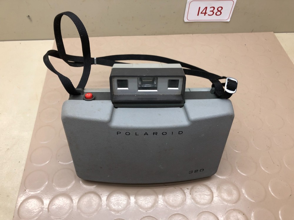 VINTAGE POLAROID 320 AUTOMATIC LAND CAMERA