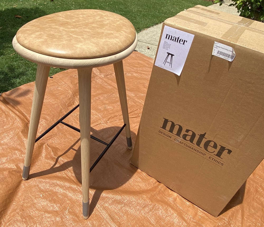 Mater Space Premium Edition Soaped Oak Counter Stool