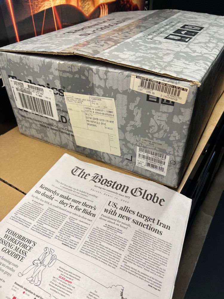 TECHNICS SL-1200 GLD Limited Gold Edition (open box)