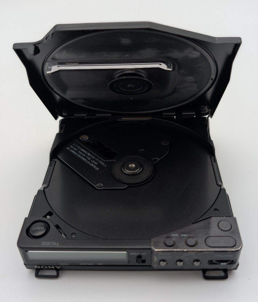 Sony D-25 Discman CD Player with BP 100 BATTERY PACK _ Nice Unit _ Not Working