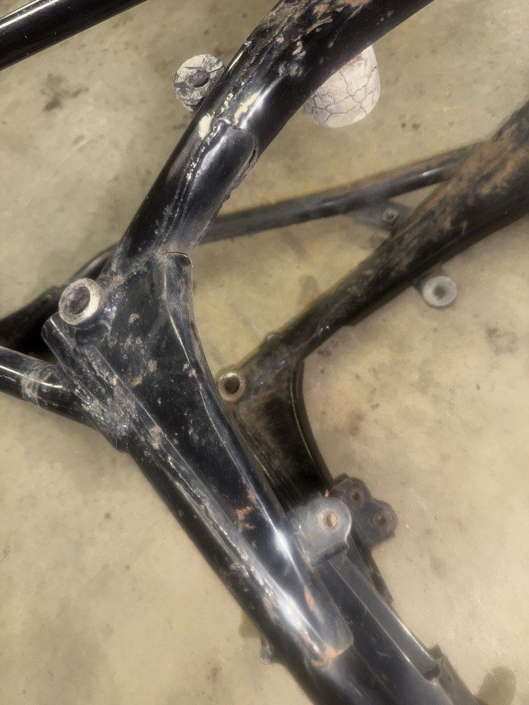 82-85 suzuki dr-250 Frame