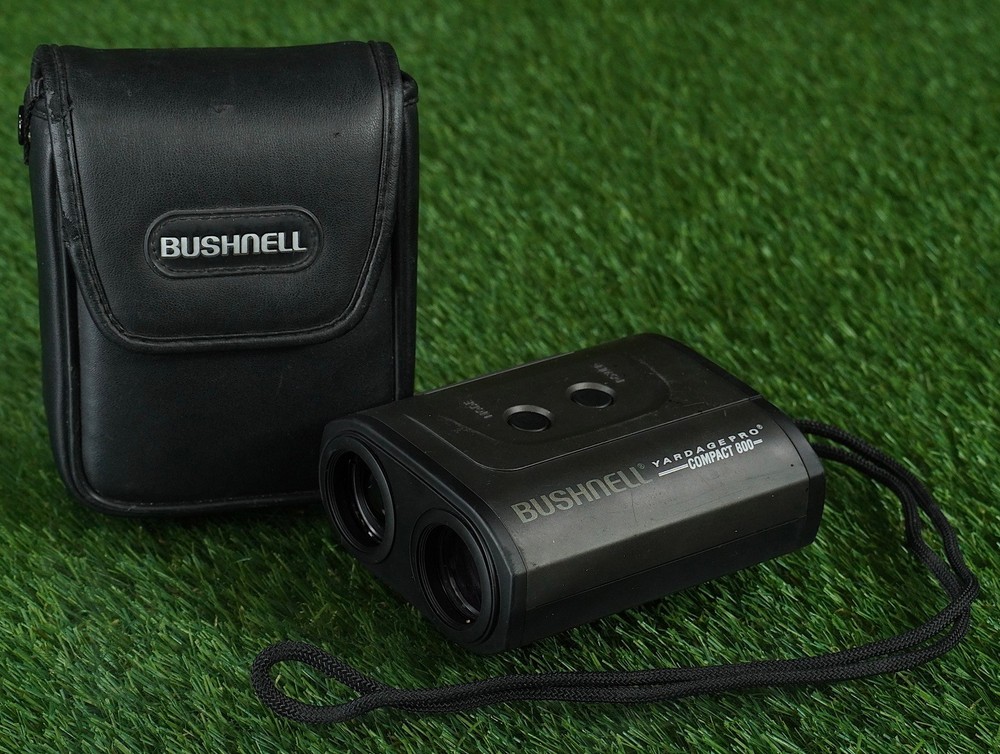 BUSHNELL YARDAGE PRO COMPACT 800 RANGEFINDER GOLF RANGE FINDER WITH HARD CASE