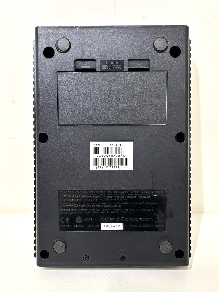 ROLAND SP-404 Portable Linear Wave Sampler From Japan