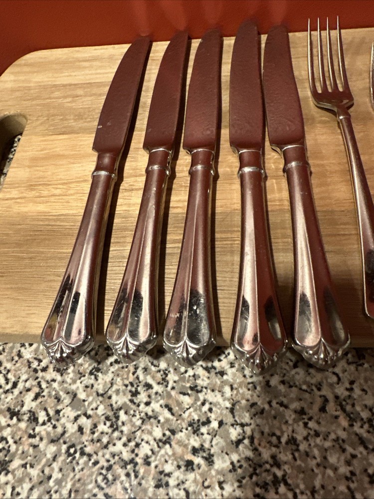 Oneida Knives & Forks