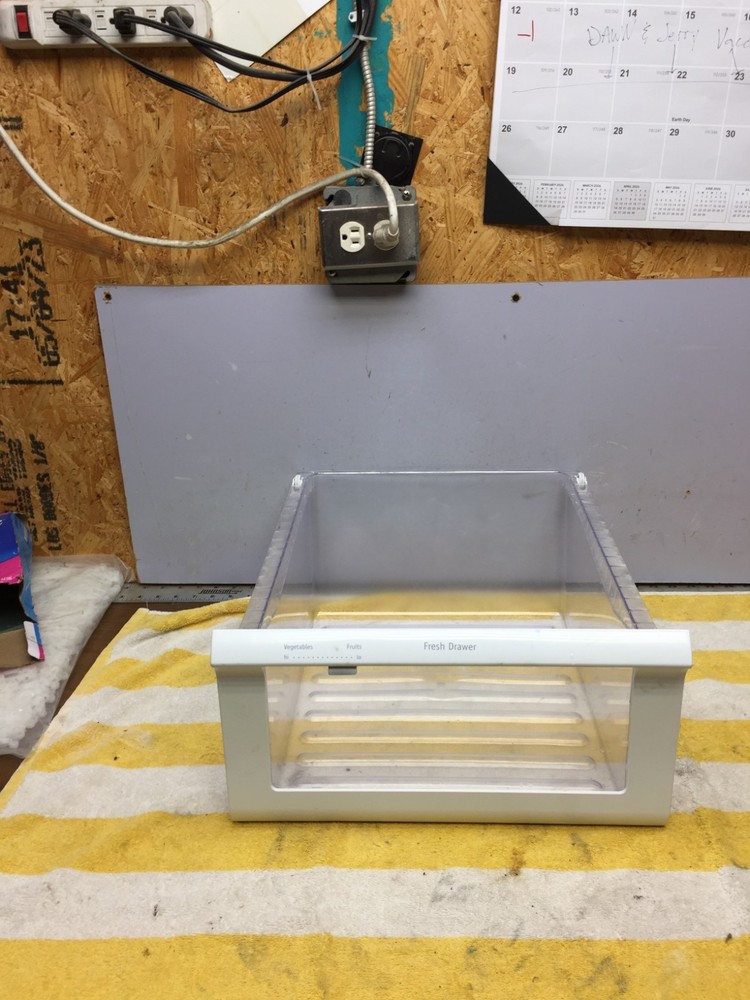 Frigidaire Refrigerator Crisper Drawer 	241801802 free shipping