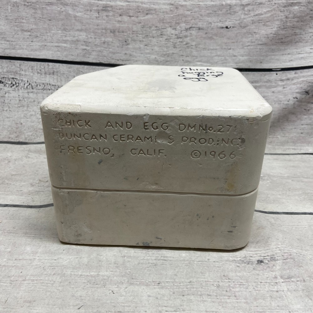 Vintage 1966 Duncan Ceramic Casting Mold Chick Hugging a Large Egg #271