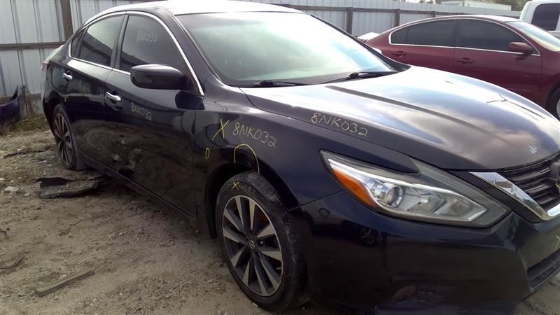 ALTIMA 2017 High Mounted Stop Light 1037164331