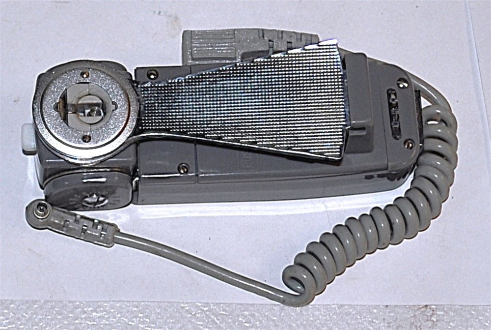ACCURA BOUNCEMASTER FLASH NEEDS BATTERY & CAPACITOR COMMERCIAL SURPLUS
