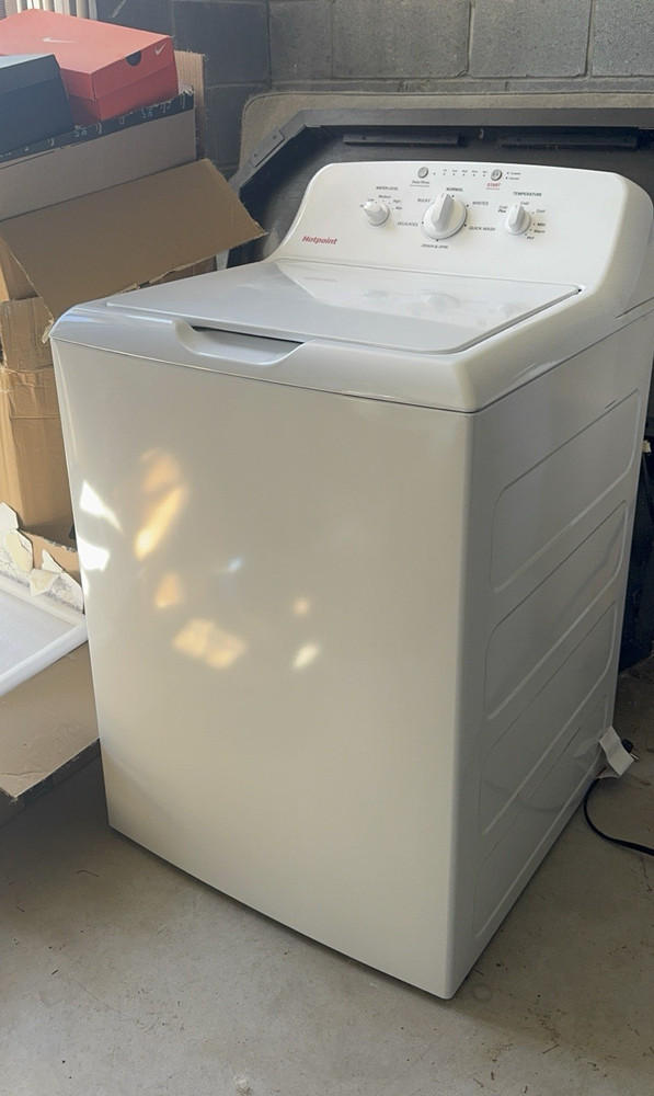 Hotpoint White Electric Top-Loading Washer & Dryer Set Freestanding