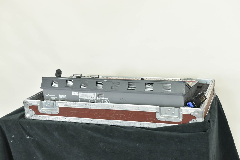 Grass Valley Kayak 2ME CP RC400 Control Panel with Case CG006EC