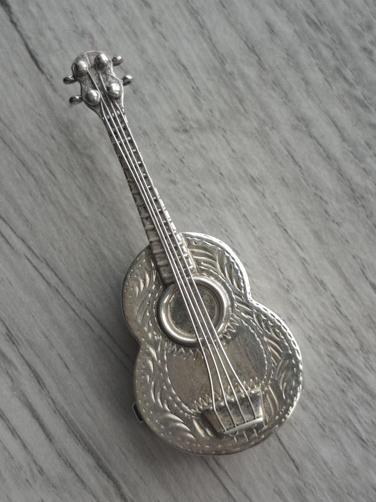 Vintage Sterling Silver Snuff Box Pendant