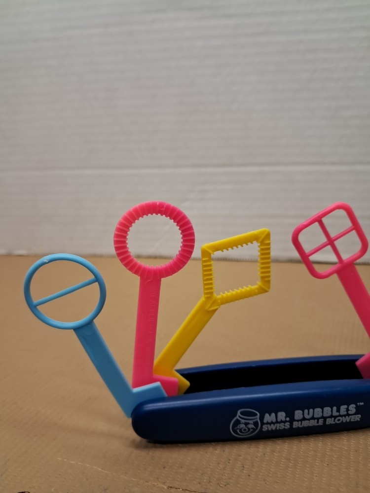 Mr Bubbles Swiss Bubble Blower - 6 different shaped wands