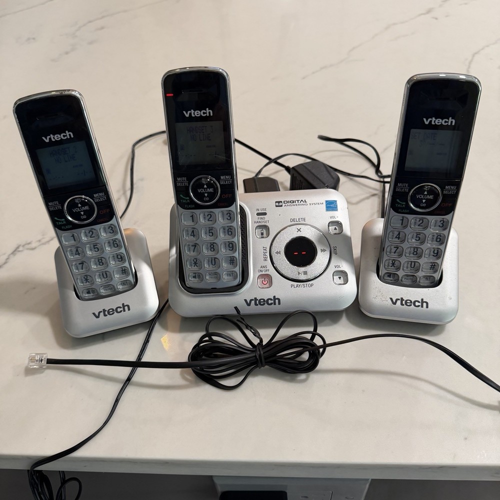 VTech CS6429-3 Cordless Phone System Digital Answering Machine 3 Handsets Works