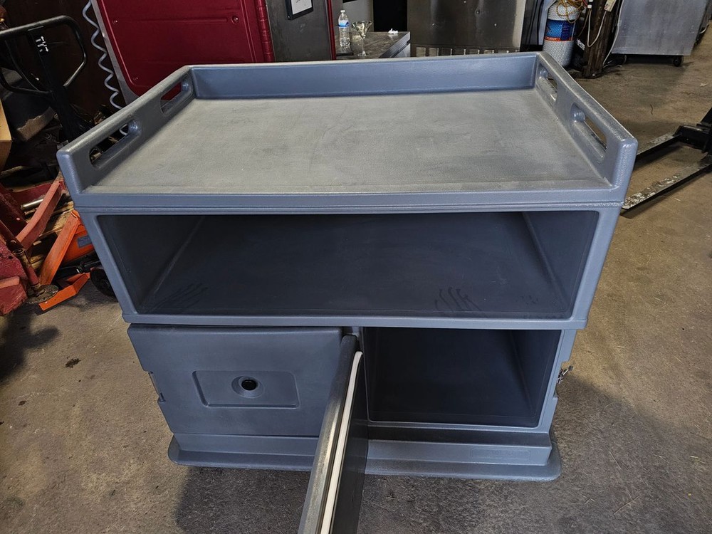 Cambro Insulated Cart