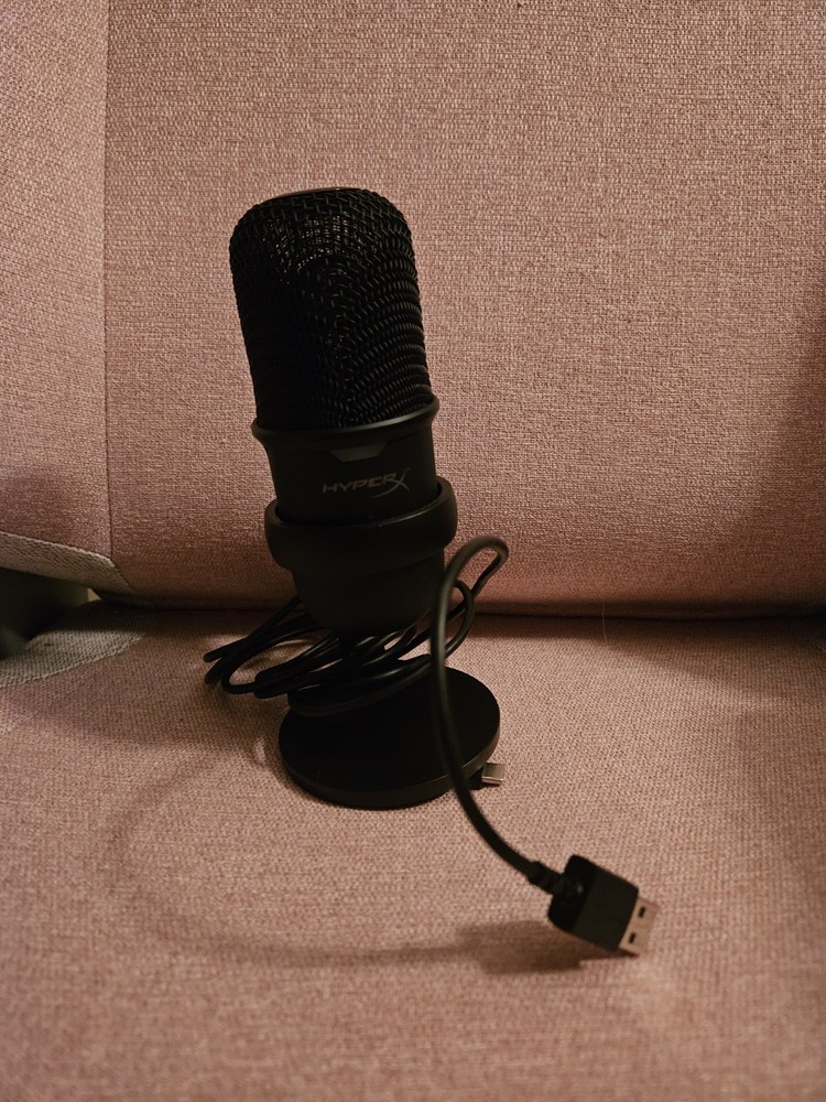 HyperX SoloCast USB Microphone Black, Mute Button, Adjustable Stand
