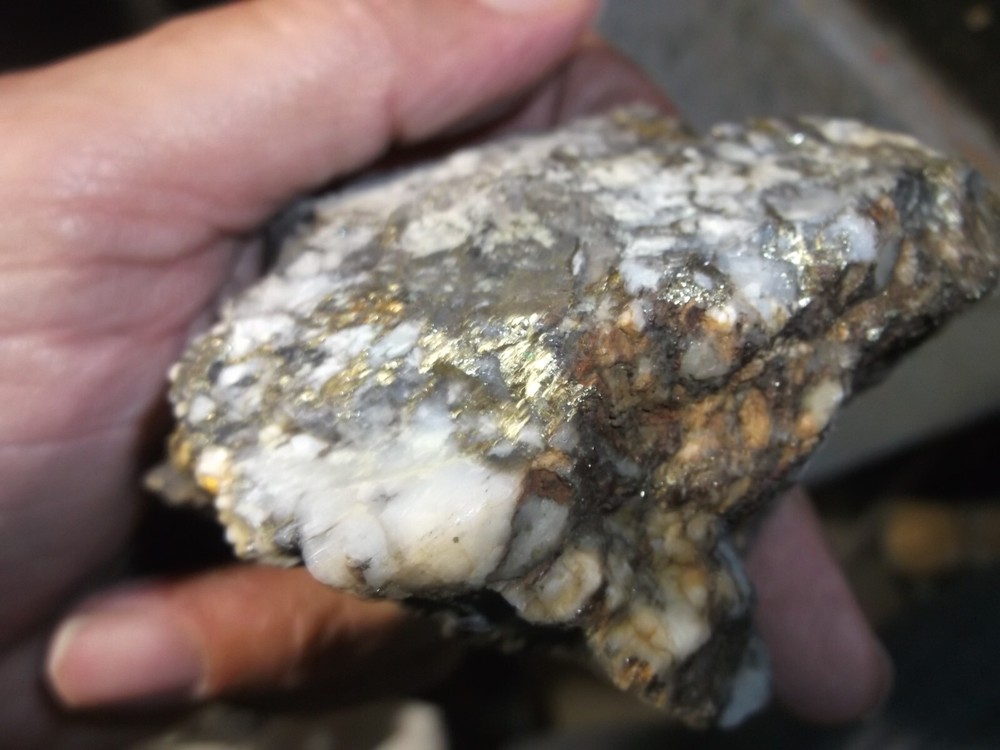gold silver copper ore, 425 grams samples ,ore high grade .