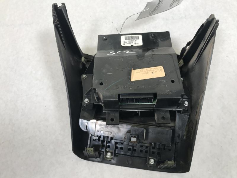 Info-GPS-TV Screen Front Message Center Fits 98-01 EXPLORER 8033