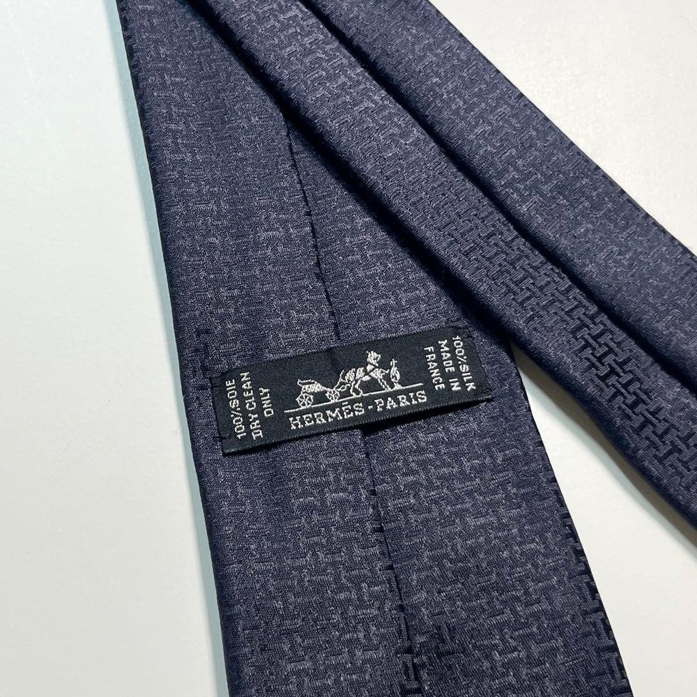 Hermès Necktie H Pattern Glossy Finish Upside Down Used