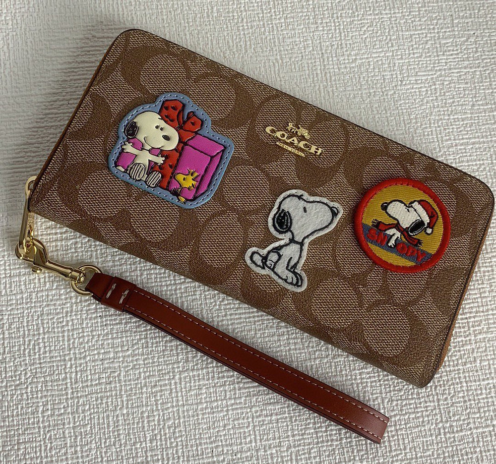 Coach x Snoopy Monogram Solid Cartoon Pattern Short Zip Wallet Brown