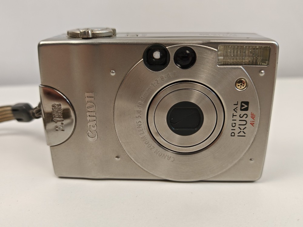 Canon Digital IXUS V PC1012 2MP Compact Camera Silver Untested No Battery