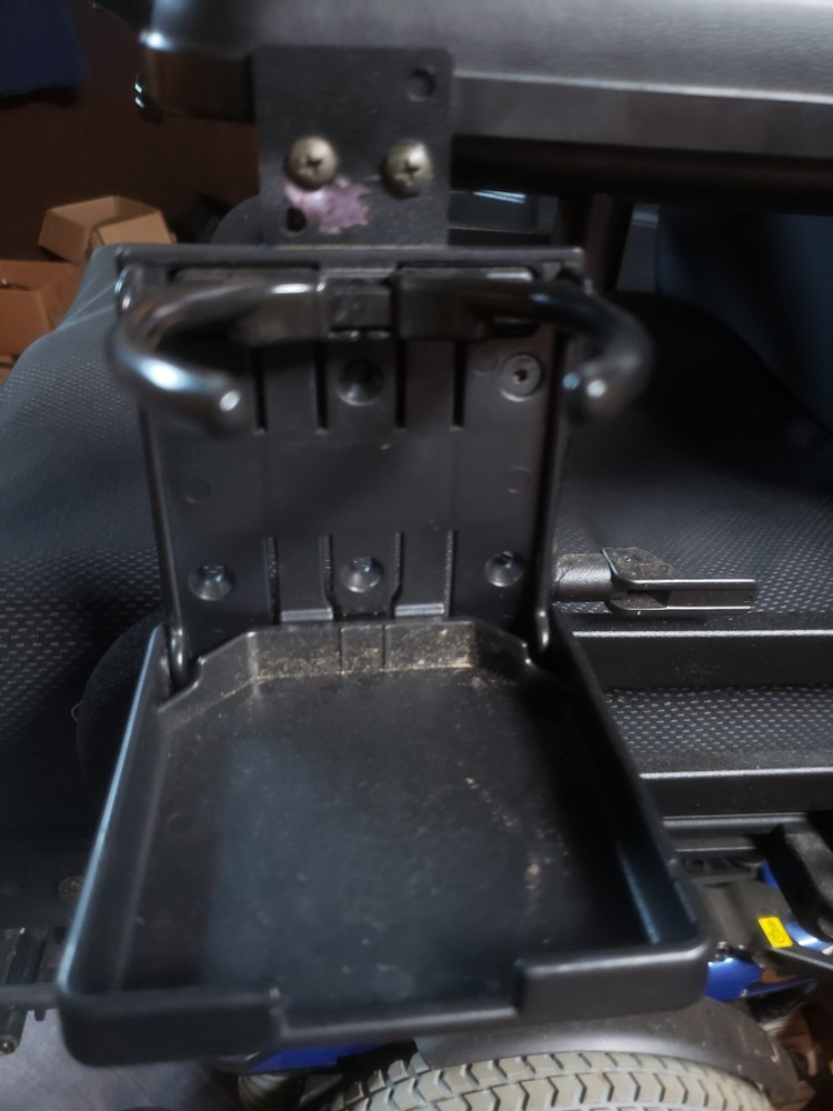 Quantum Edge Q6 2.0 Original Cup Holder Foldable And Adjustable.