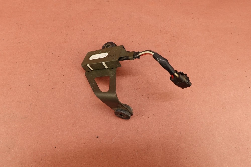 2003 - 2008 Suzuki SV650 Rear Voltage Resistor Sensor