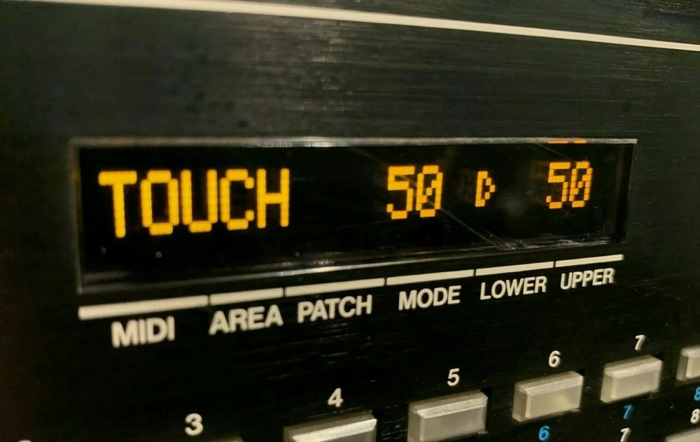 Roland MKS-80 Custom OLED Display !