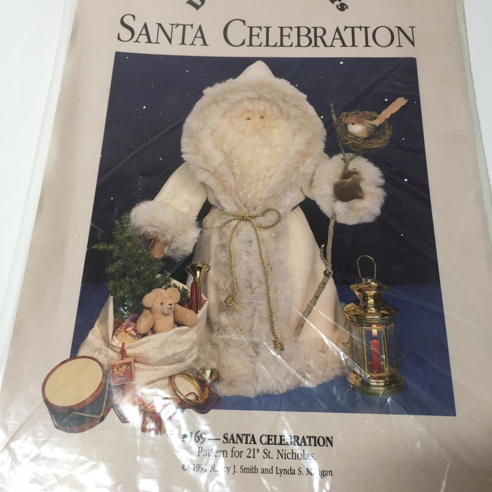 Santa Celebration 21" St. Nicholas Pattern Dream Spinners