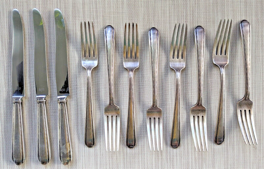 ALVIN 31 pc Silver Plated MELODY Flatware Set