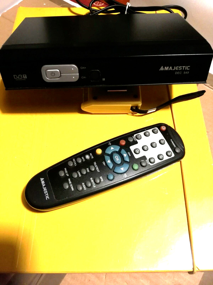 MAJESTIC DVBT-1 549 - T1 Digital Earth Decoder with Remote Control - Black