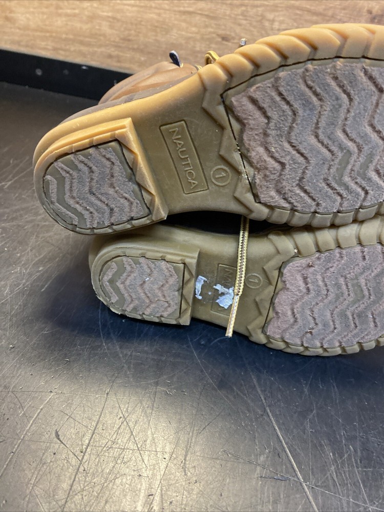 Boys Nautica Duck Boots Great Condition Size 1