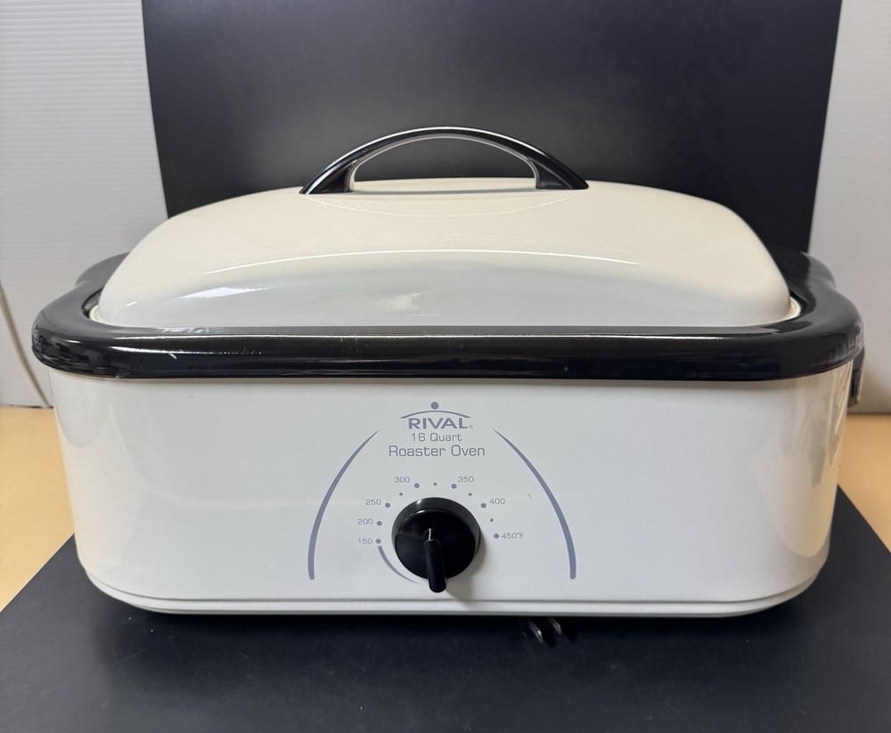 Rival 16 Quart Roaster Oven With Lid White
