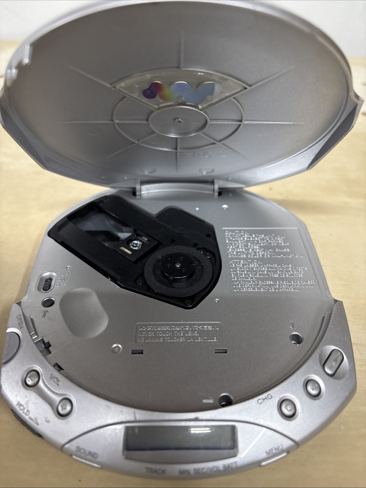 Sony CD Walkman Silver D-E225 ESPMAX - Working Tested