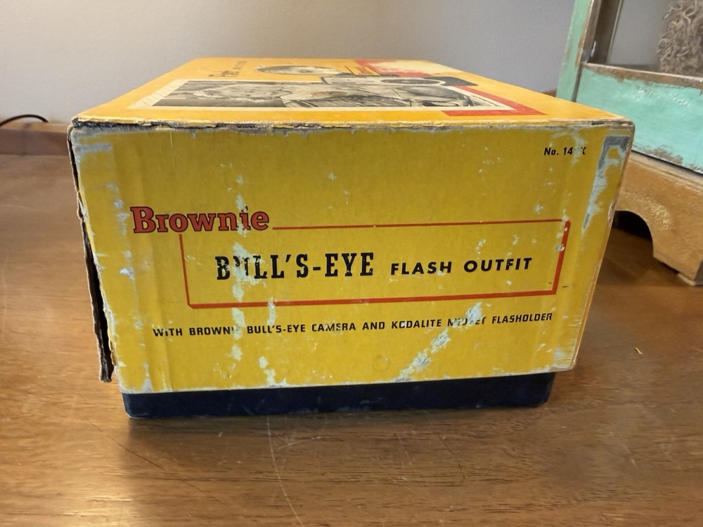 Kodak Brownie Bulls-Eye Camera Set