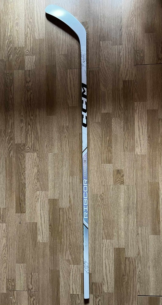 CCM Trigger 9 Pro (White) 85 Flex P29 – New – Right Hand
