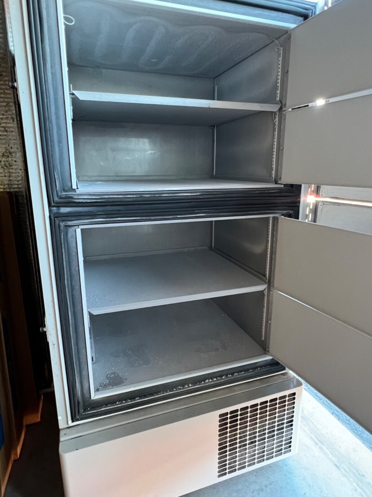 ThermoScientific -86 ULT Model 989 Upright Freezer