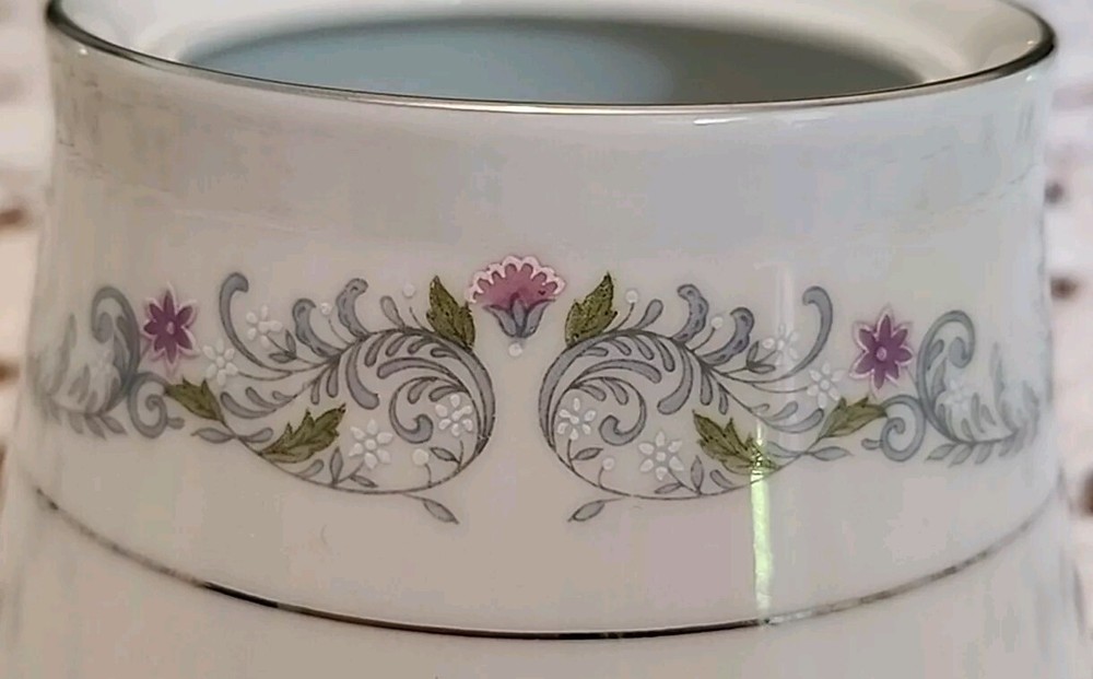 WINDSOR BY CROWN MING FINE CHINA SUGAR BOWL