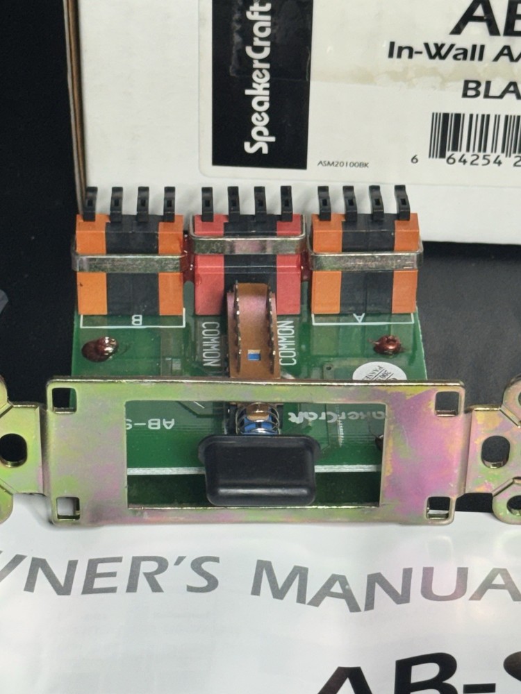 SPEAKERCRAFT AB-S IN WALL A/B SWITCH ASM20100BK (black) NEW