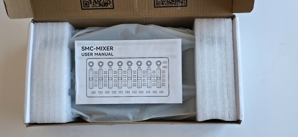 M-WAVE Wireless MIDI Controller - Bluetooth USB MIDI Mixer with 8 Knobs - Black