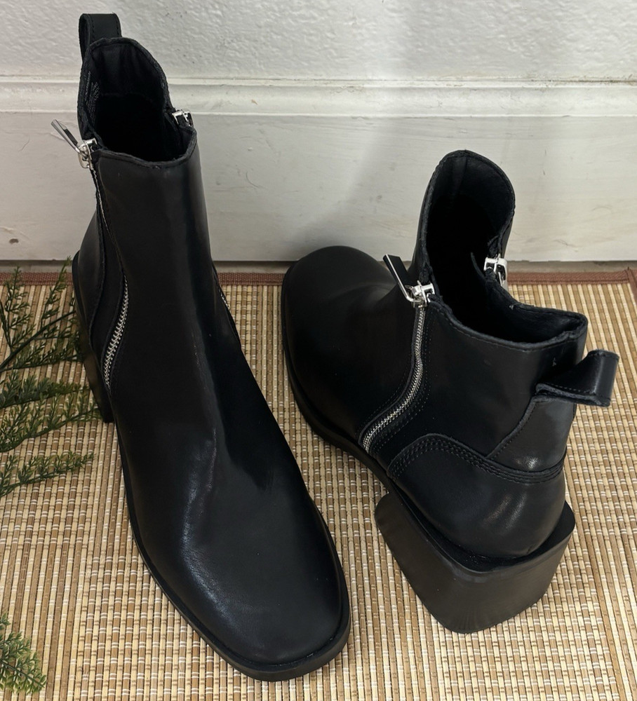 Steve Madden Woman RUTHY Ankle Boot Size: 9M