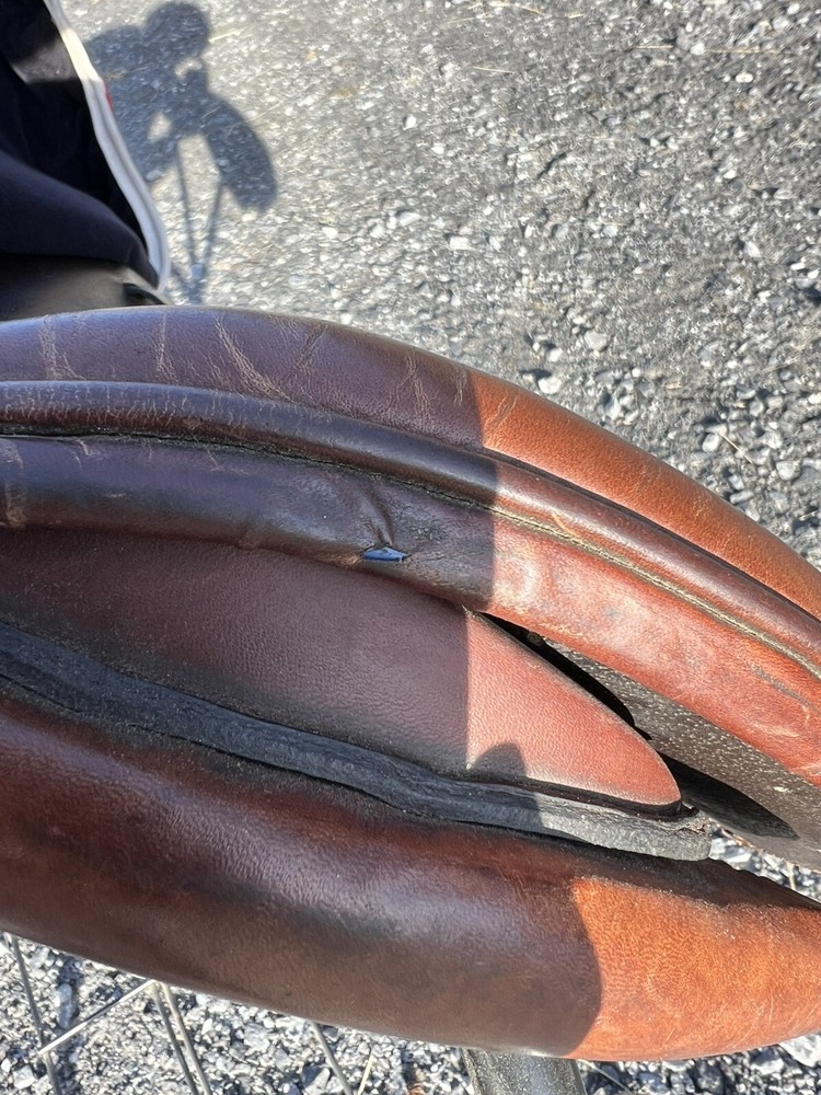 Bevel Close Contact Saddle 16.5”