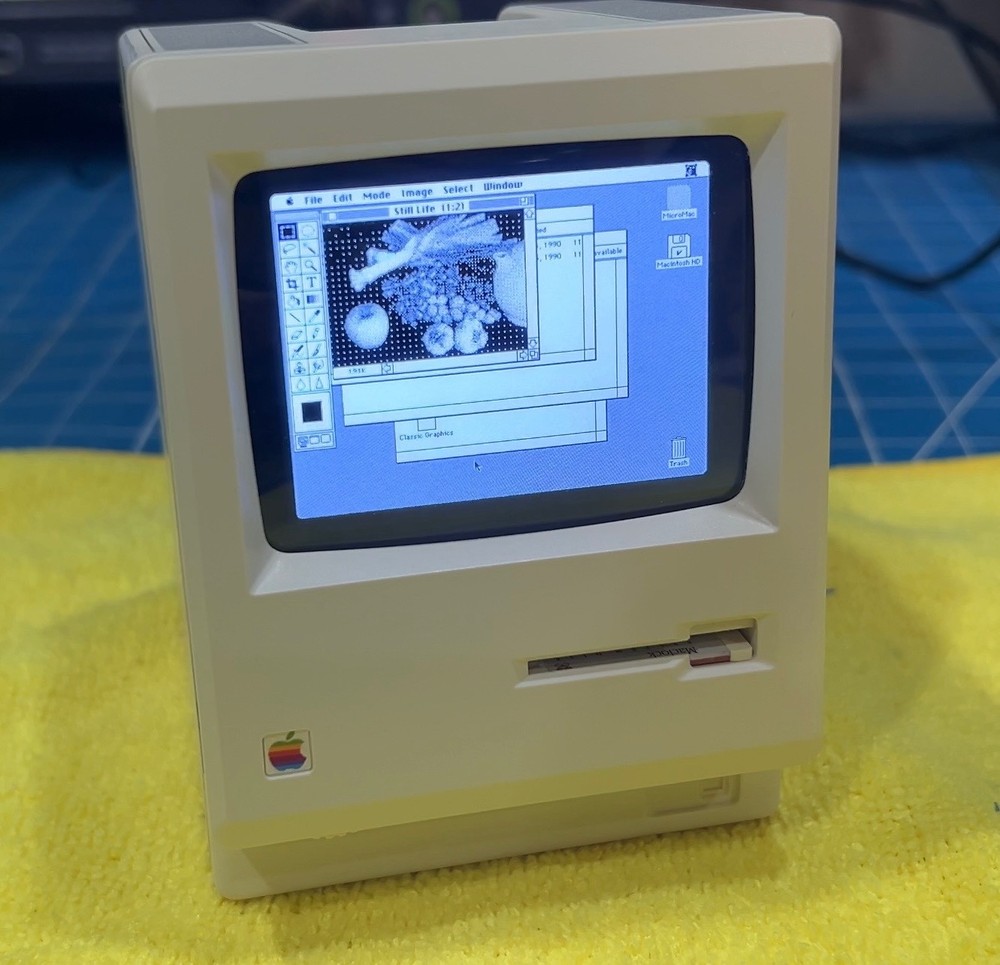 Miniature Mac / Macintosh Plus - Fully Functional Maclock Conversion