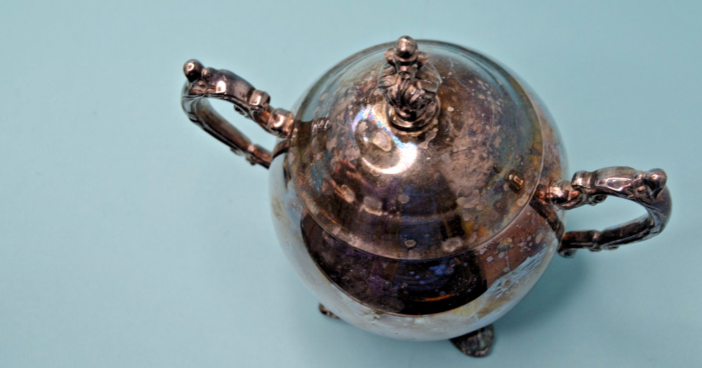 F B Rogers silverplate Sugar bowl tarnished