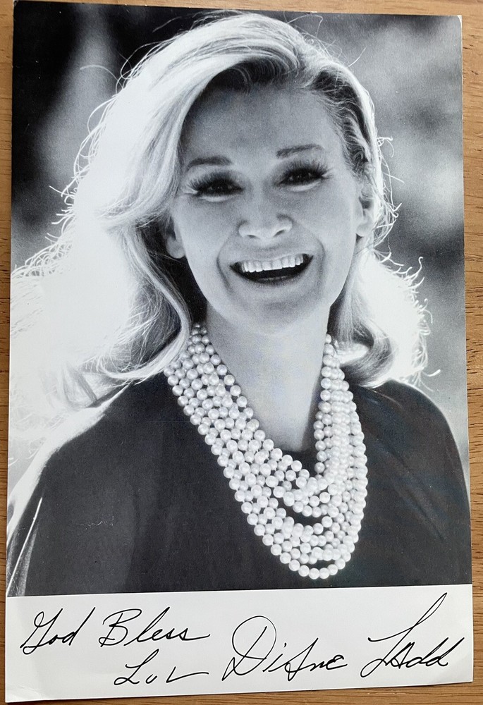 Actress Diane Ladd Autographed Photo
