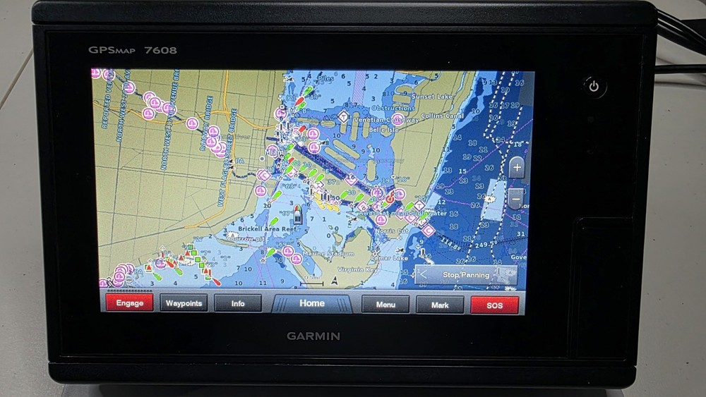 Garmin GPSMAP 7608 8" Marine GPS Chartplotter – Touchscreen – Complete Kit]
