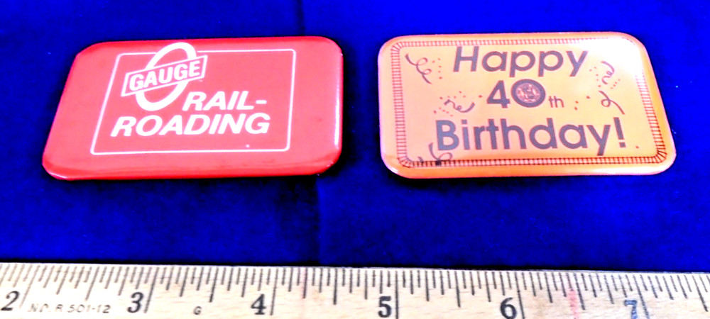 LIONEL - ENGINEER SOME FUN - CENTENNIAL BUTTON PLUS FOUR MORE