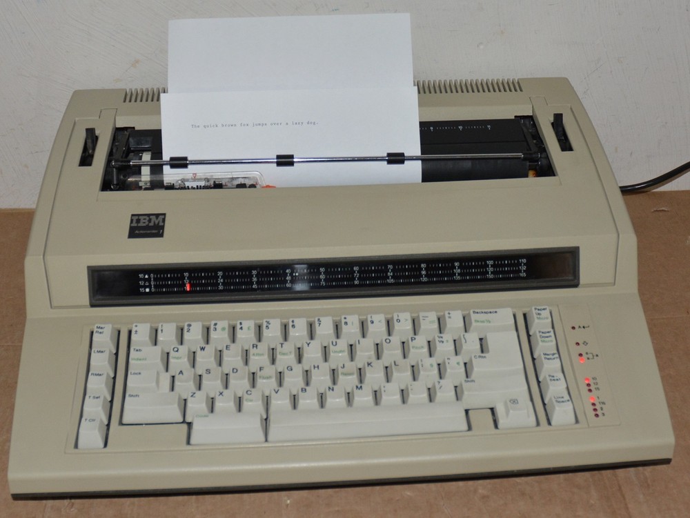 IBM Actionwriter 1 Typewriter Working  Electronic Daisy Wheel