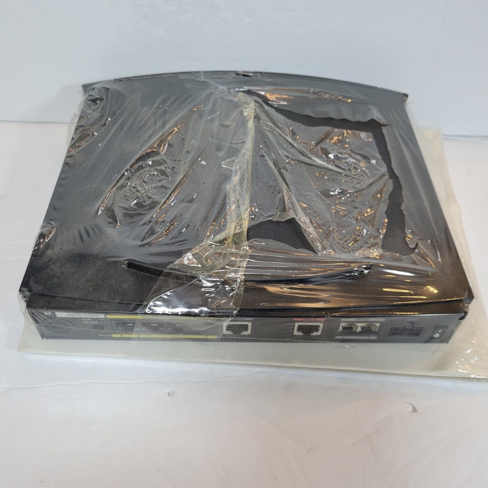 CISCO 804 ISDN ROUTER MODEM without power adapter